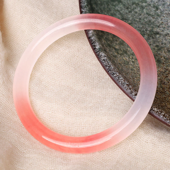 Lila Seiden Jade Armreif Armband auf Stoff, zartes Rosa Naturstein
