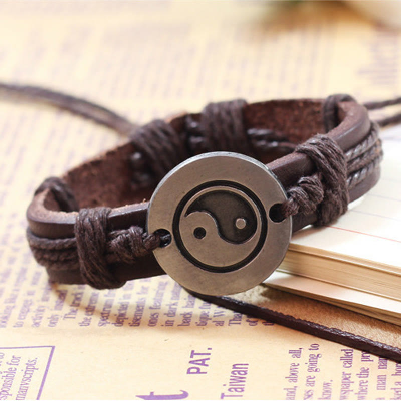 Armband Yin Yang – Harmonie Lederarmband braun verstellbar elegant getragen