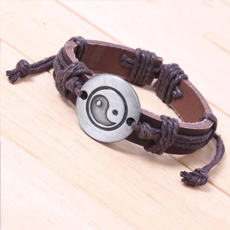 Armband Yin Yang – Harmonie in Braun mit Lederband Natur.