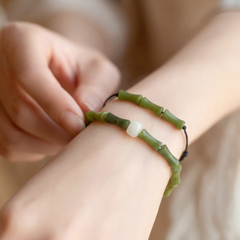Jade Bambus Armband grüne Natursteine Glück Fülle elastisch Handgelenk getragen