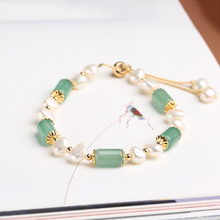 Armband Grüner Aventurin Kristall mit Perlen und Goldperlen elegantes Design