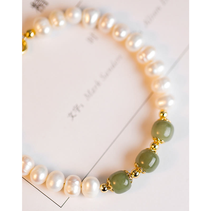 Armband Weiße Jade Grüne Jade Perlen Gold elegant Naturstein