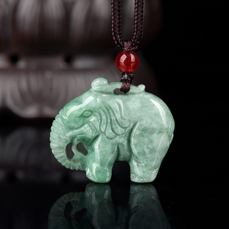 Anhänger Kette Jade Elefant Glück grün Naturstein