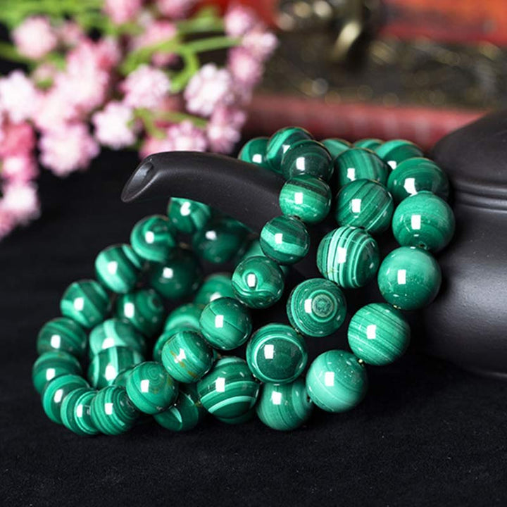 Mala Malachit Armband grüne Perlen Naturstein Schutz Ruhe Nahaufnahme