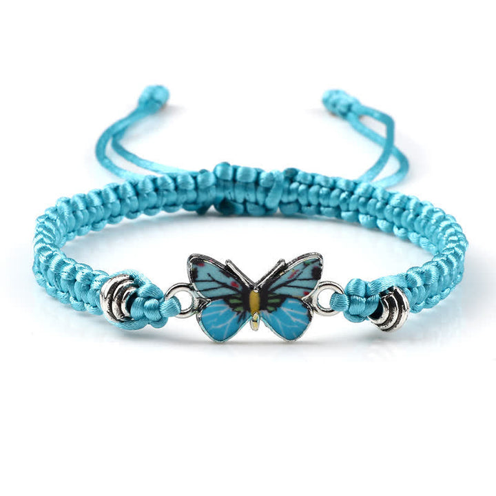Türkises Armband Schmetterling – Liebe mit Schmetteling Charm Makroaufnahme