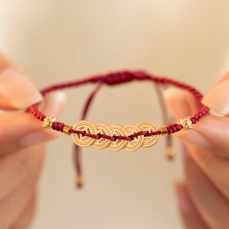 Armband Kupfer – Glück & Stärke goldene Münzen rotes Seidenband