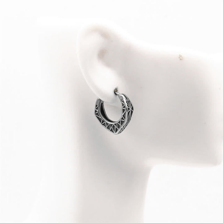 Ohrringe Titanstahl Wikinger Creolen Balance getragen Ohr Schmuck spirituell Boho