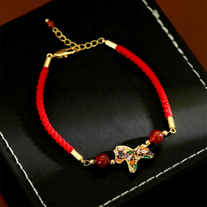 Armband Roter Achat Kupfer – Balance mit goldenem Pferd Anhänger Schmuckschatulle