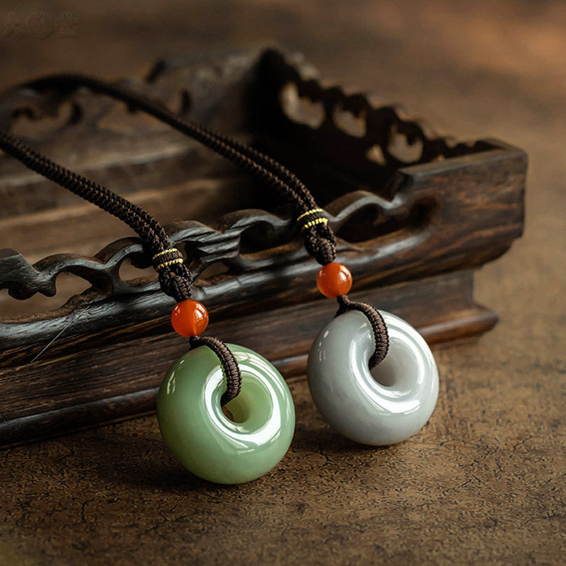 Jade Anhänger Kette Donut grün weiß Naturstein
