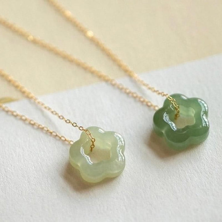 Kette Jade Blume grün Anhänger Naturstein gold elegant Halskette