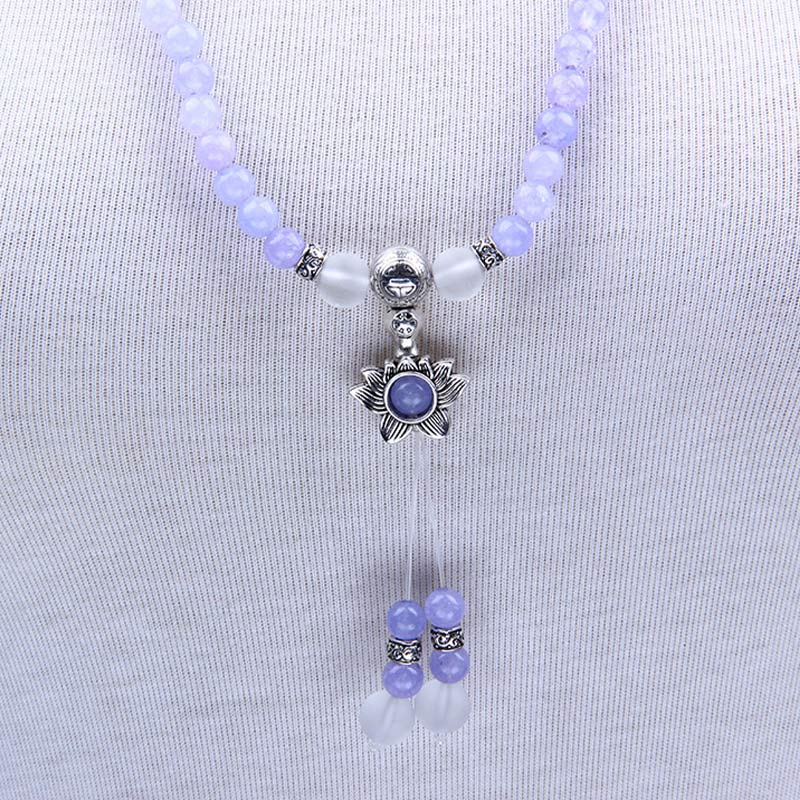Mala Jaspis Halskette mit Blütenanhänger lila Naturstein elegante Perlenkette