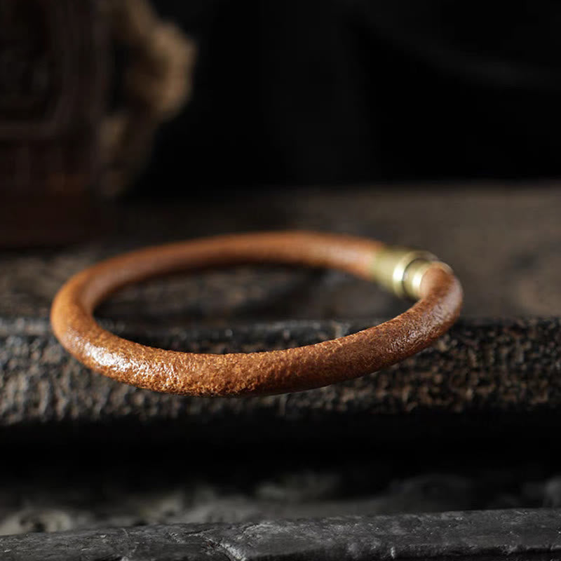 Kupfer Magnetisch Armband mit goldenem Verschluss auf Stein elegant