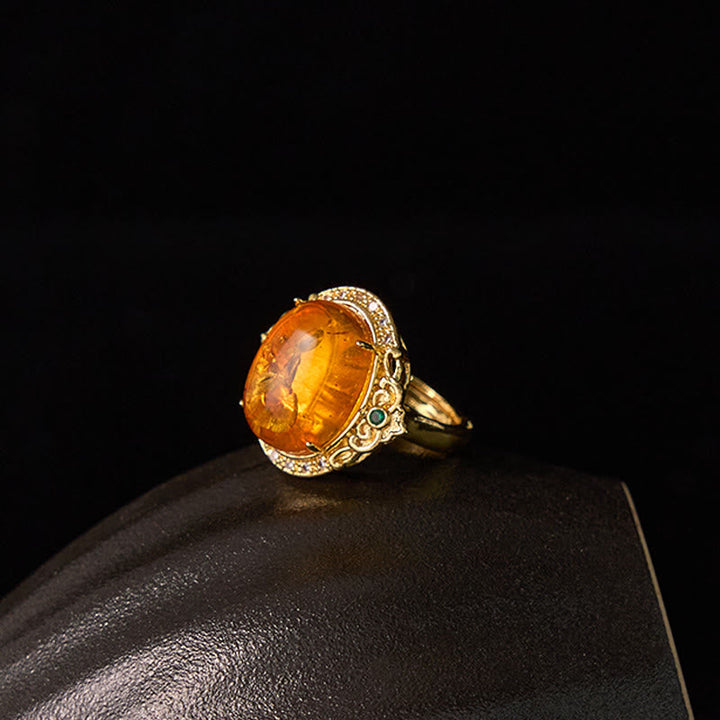 Ring Bernstein Blume Taubenmuster – Goldener Filigran Ring mit Bernstein Cabochon Klarheit