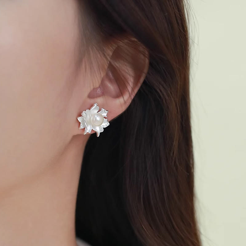 Ohrringe Perlen Kupfer Blume getragen elegant Boho Schmuck spirituell Ohrstecker
