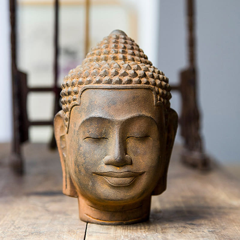 Buddha Statue Kopf Geschlossene Augen Eisen Rost