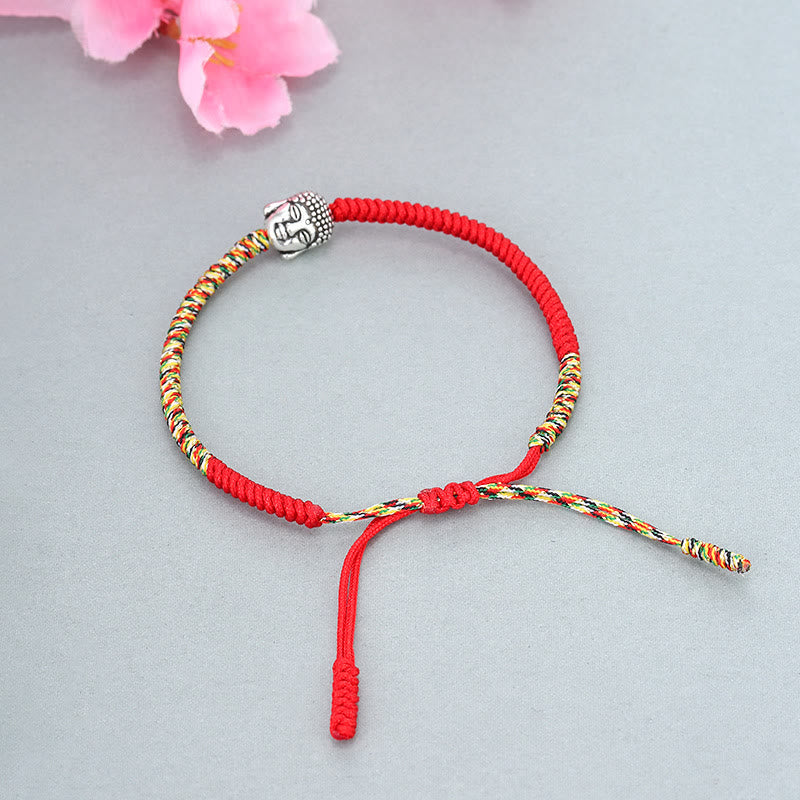 Rotes geflochtenes Armband mit Buddha Charm buntem Knoten elastisch.