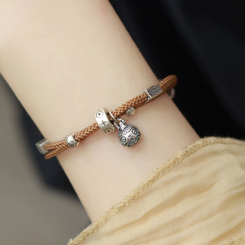 Braunes Seidenarmband 925 Silber Koi Fisch Anhänger am Handgelenk