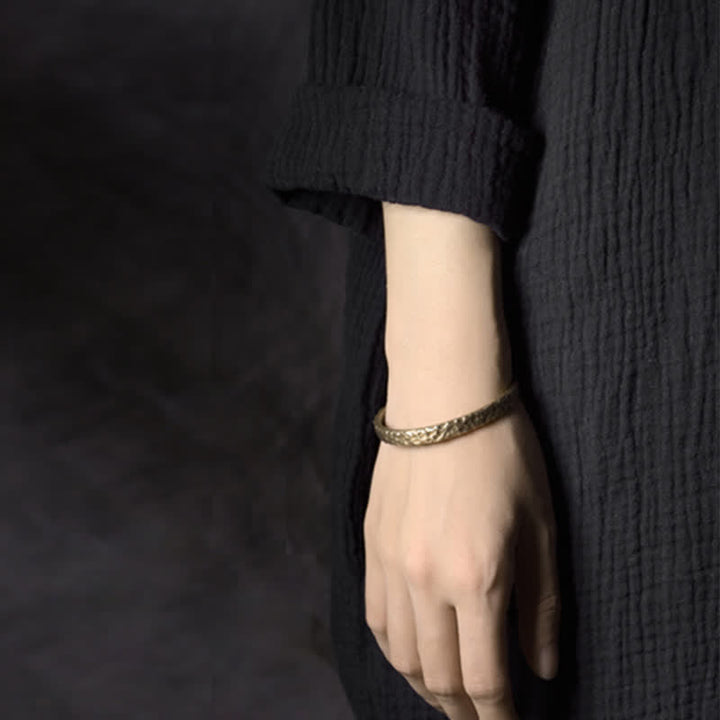 Armband Kupfer – Wohlstand am Handgelenk getragen elegantes Design schwarz