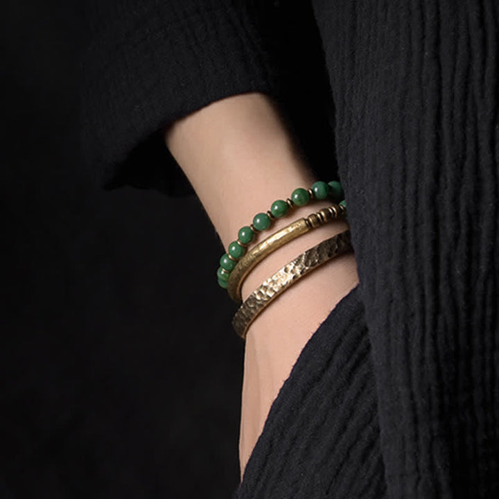 Grünes Armband Kupfer – Wohlstand mit Metallbändern elegant kombiniert