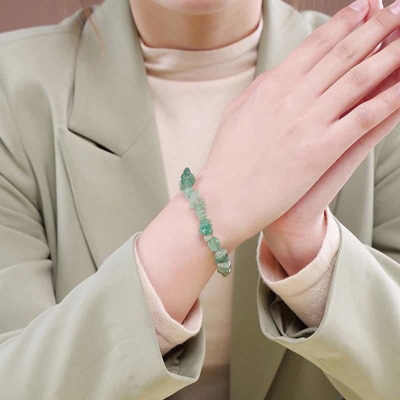 Grünes Kristall Armband Wärme elastisch am Handgelenk getragen elegant