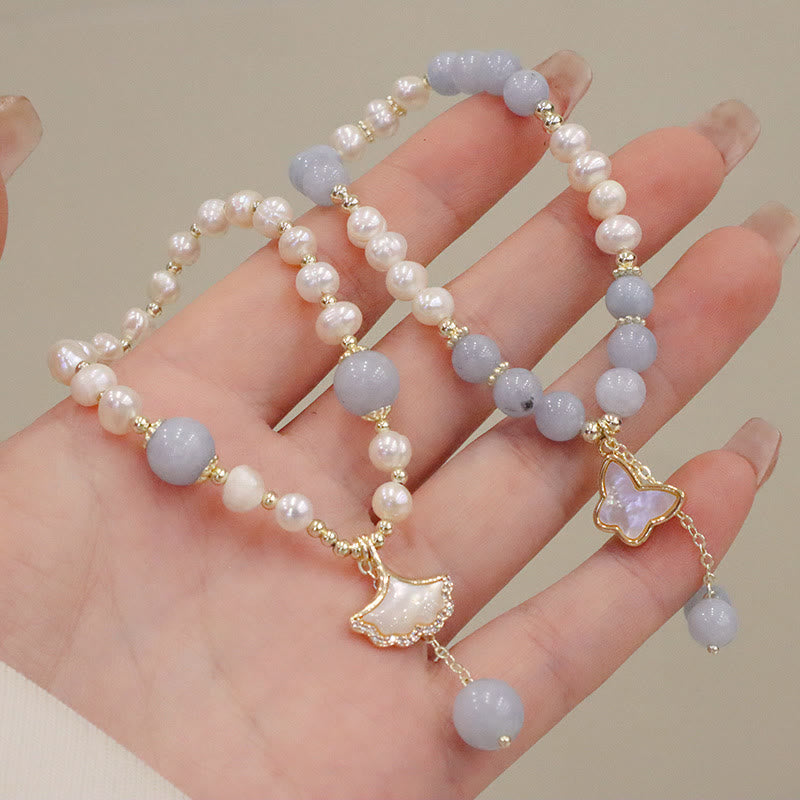 Armband Aquamarin Perle Schmetterling Heilung handgetragen elegant zartweiß