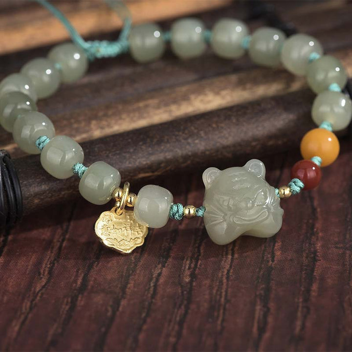 Jade Armband Chinesisches Tierkreis mit grünen Perlen und goldenem Anhänger