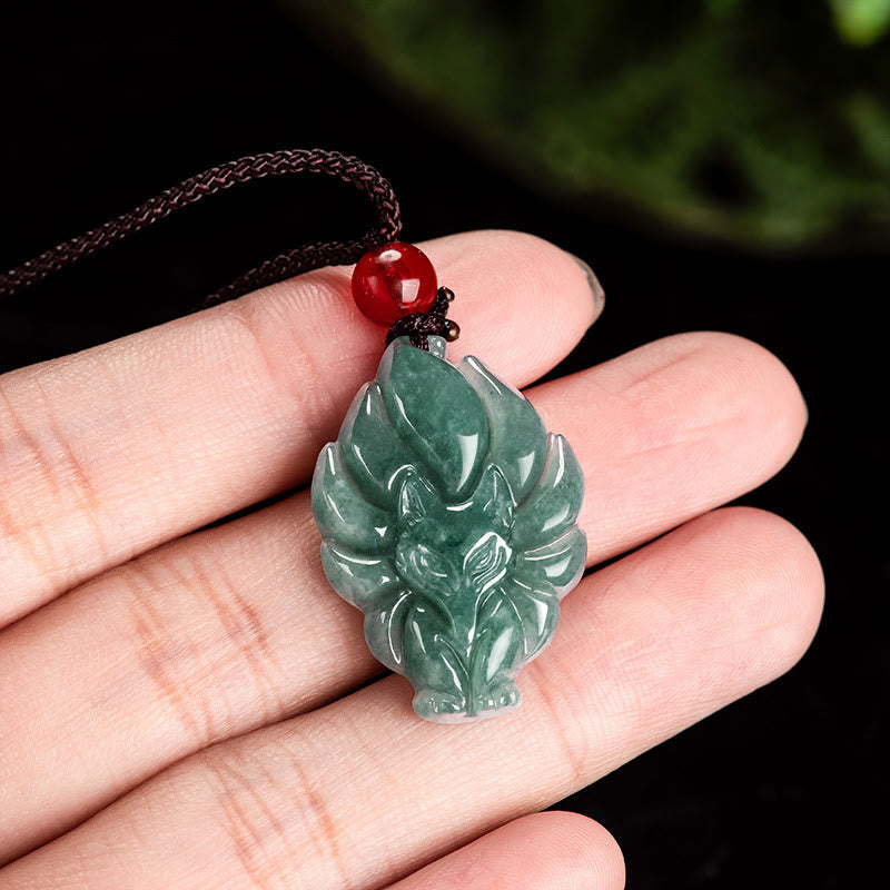Jade Anhänger Kette grün heilig Schutz