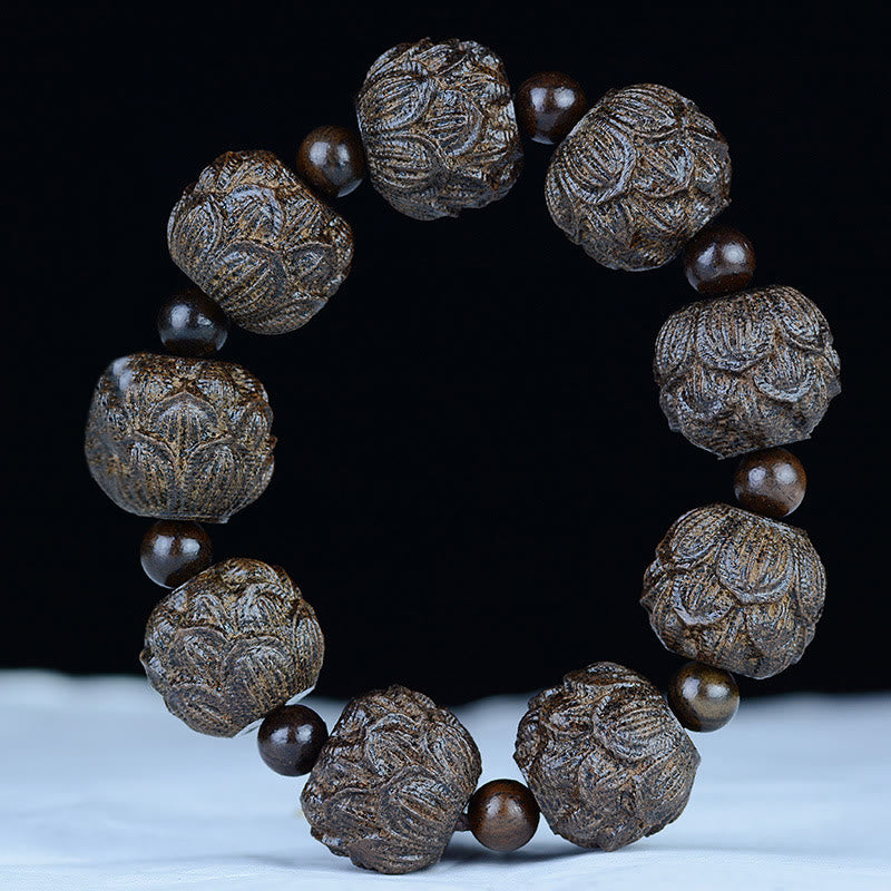 Armband Ebenholz Drachen – Balance mit braunen Perlen elegant arrangiert.