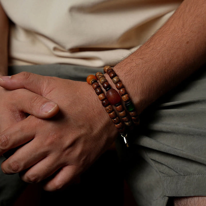 Achat Bodhi Armband am Handgelenk getragen Wohlstand Naturstein elastisch