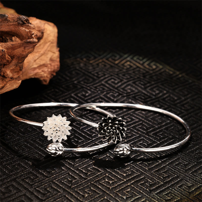 Silbernes Armband Kupfer Lotus Blüte Blume elegantes Design.