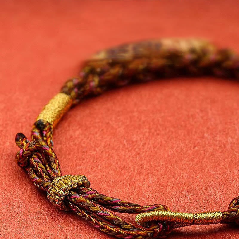 Rotes Seidenarmband mit goldenem Verschluss, Glück und Wohlstand Armband Five.