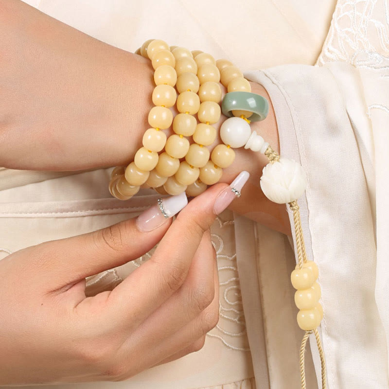 Armband Bodhi Lotus Frieden Harmonie Perlen Naturstein elegant getragen