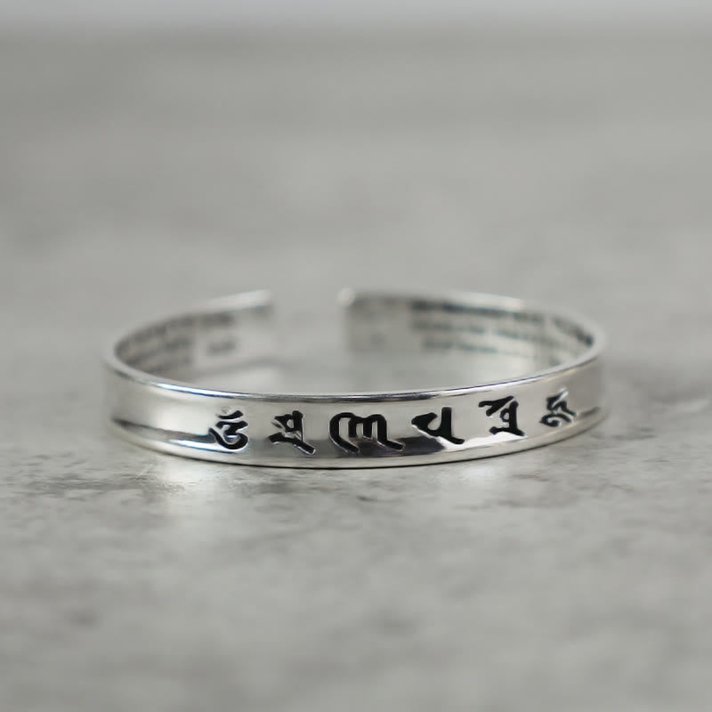 Armband Tibet Mantra Weiß Silber Flachansicht Schmuckfoto Nahaufnahme