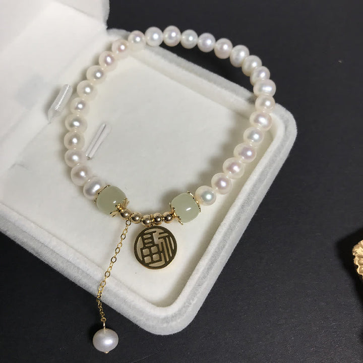 Armband Perle Jade – Glück mit goldenem Anhänger elegant.