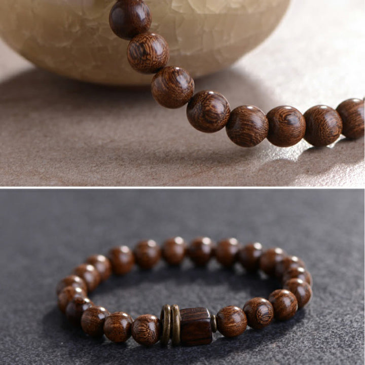 Armband Phoebe Zhennan Holz braune Perlen Spiritualität elegant