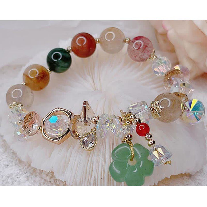 Armband Grüner Aventurin – Glück mit bunten Perlen und Anhängern Flatlays