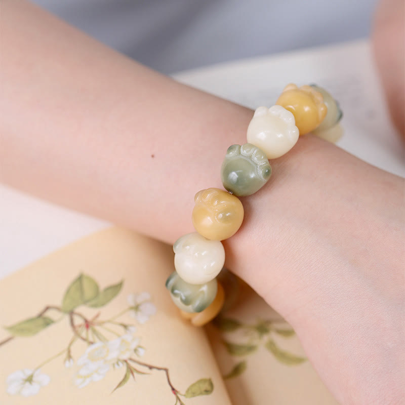 Bodhi Armband Harmonie Ruhe am Handgelenk getragen Naturstein elastisch