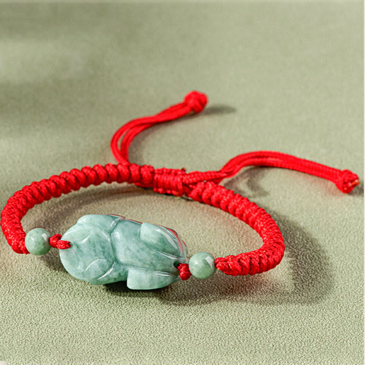 Rotes Armband Jade Pixiu – Schutz elastisch Naturstein grün elegant