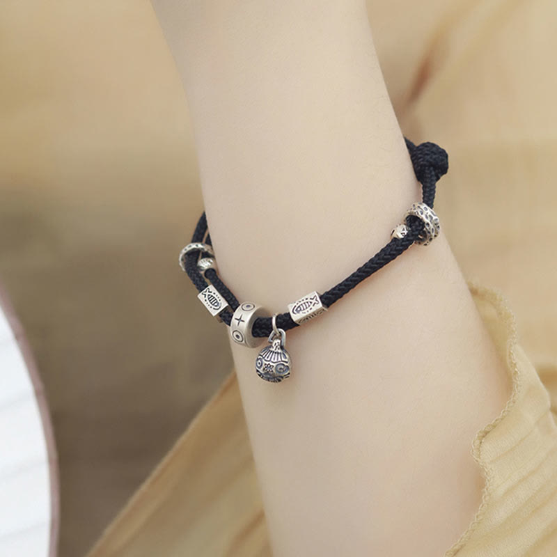 Schwarzes Armband 925 Silber Koi Fisch Wohlstand Handgelenk getragen