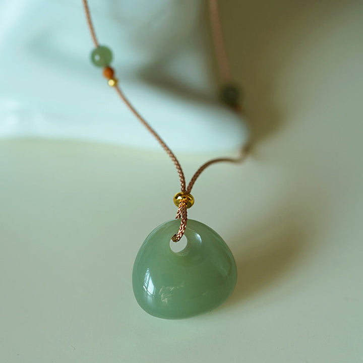 Kette Jade Buddha – Wohlstand & Gelassenheit – Bild 3 – Jade Buddha Kette grüner Anhänger Naturstein Wohlstand Gelassenheit