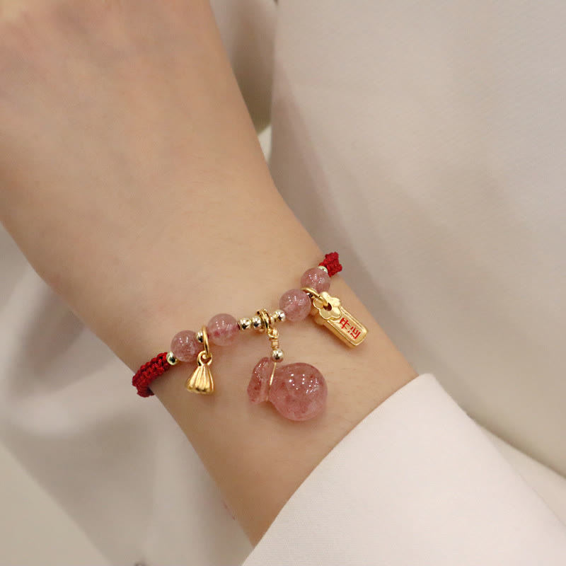 Armband Erdbeerquarz Lotus – Heilung rosafarbene Perlen Gold Anhänger