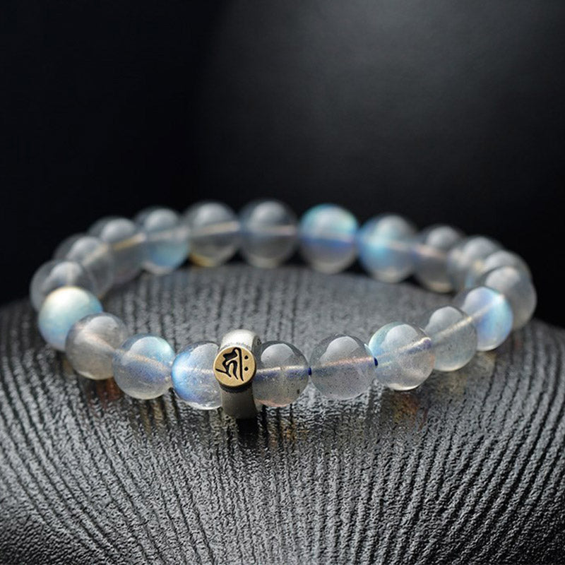 Mondstein Armband mit chinesischem Tierkreis Charm elegantes Design Naturstein