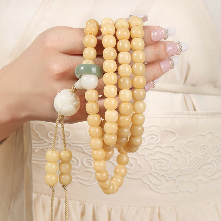 Bodhi Lotus Armband Armband am Handgelenk, Perlen Frieden Harmonie getragen.
