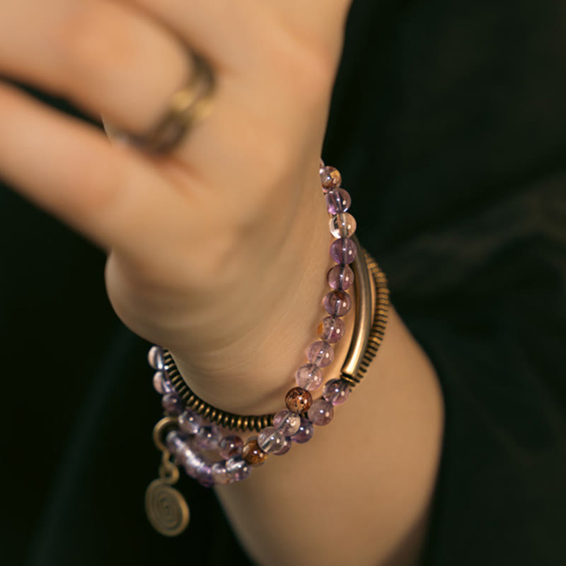 Armband Kupfer – Liebe mit Amethyst Steinen elastisch getragen Hand