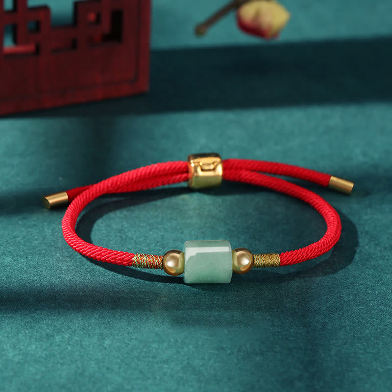 Rotes Seidenarmband mit grünem Aventurin Stein gold verziert elegant