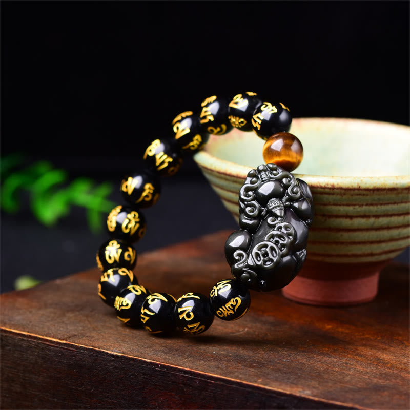 Obsidian Pixiu Armband mit goldenen Perlen und braunem Stein Schmuck.