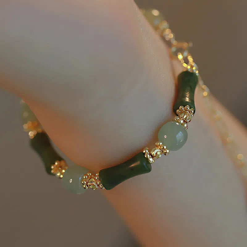 Armband Bambus – Glück & Stärke grüner Jade Naturstein elegant getragen