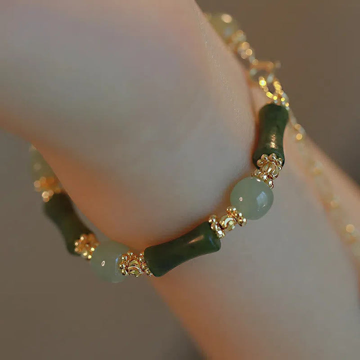 Armband Bambus – Glück & Stärke grüner Jade Naturstein elegant getragen