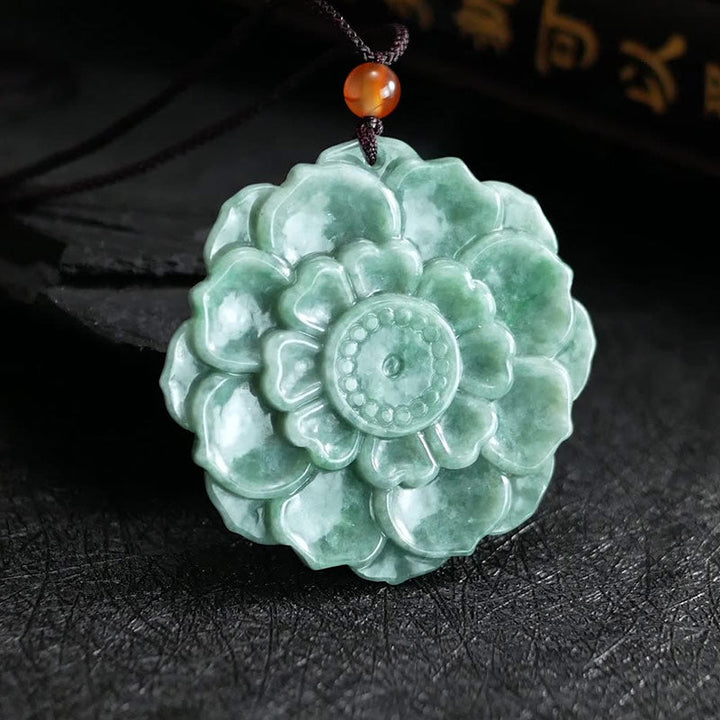 Jade Lotus Kette Glück Wohlstand Heilstein grüner Stein Blüte