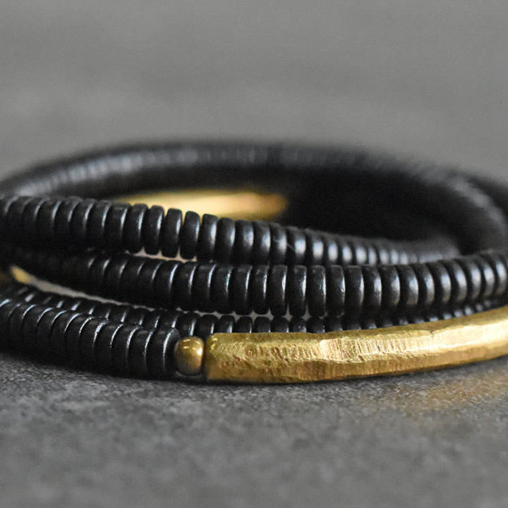 Armband Kupfer Ebenholz – Balance schwarzes Perlenarmband spiralförmig angeordnet
